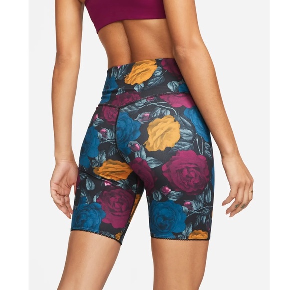 🆕 Nike One Icon Clash Women's 7" Mid-Rise Printed Training Shorts, Size Small - Picture 13 of 16